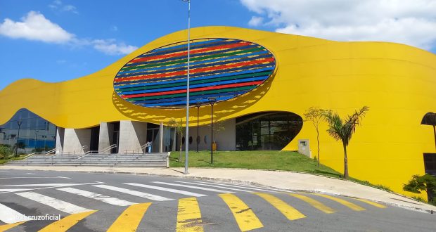 Circuito Sesc de Artes toma conta da Praça das Artes neste domingo