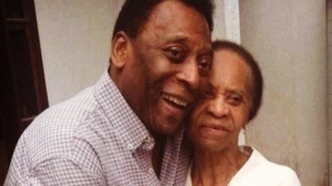 Conheça a história de Celeste Arantes, mãe de Edson Arantes do Nascimento, o Rei Pelé do futebol.