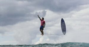 Gabriel Medina protagonizou um momento histórico ao conquistar a nota 9.9