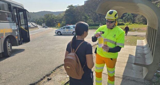 CCR AutoBAn realiza campanha educativa no do Dia do Pedestre Ação ocorreu na Rodovia Anhanguera, nos kms 43 e 42.