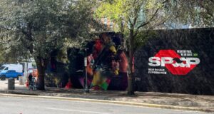 Com arte da fachada assinada pelo artista Eduardo Kobra, a Casa São Paulo ocupou uma área de 1 mil m² em frente ao hangar principal do SXSW