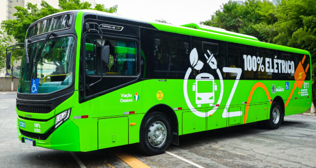 Começaram a circular, em linhas municipais de Osasco, dois ônibus elétricos da Viação Osasco.