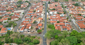 Rua Eufrozina de Oliveira, no Jardim Itamaracá, passou a ser de mão única no sentido bairro-bairro do Jardim Itamaracá para o Jardim Serra Dourada.