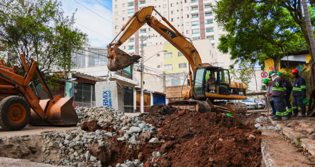 Osasco retoma obras de combate às enchentes no Jardim Quitaúna