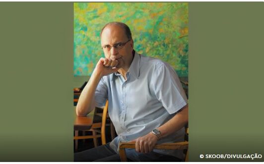 Professor era especialista em políticas de comunicação