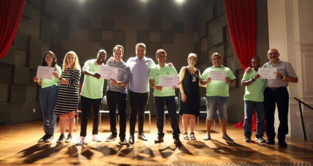 Os participantes integram o POT Redenção, dedicado à capacitação profissional em diversos cursos e frentes de trabalhos; maioria chegou à iniciativa por meio de triagem, após contato com o crack e outras drogas.