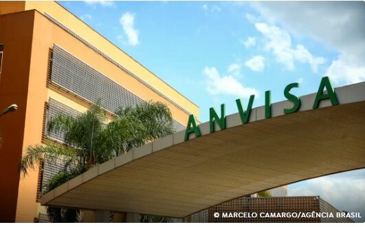 Anvisa alerta sobre reações adversas a determinados produtos