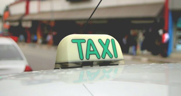Os taxistas que não fizerem a aferição do equipamento não terão o alvará renovado e estarão sujeitos à fiscalização, multa e apreensão do veículo