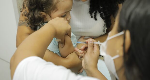 Dia D de Vacinação contra a Gripe imuniza 1.850 pessoas em ação municipal