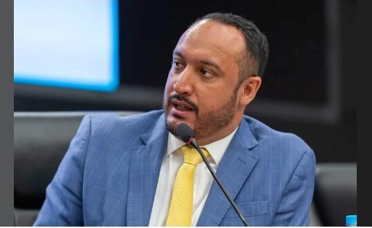 Vereadores apontam Rafa Carvalho como possível candidato de Barueri a deputado federal em 2026