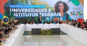 Encontro com representantes dos institutos e universidades federais ocorreu nesta terça-feira, 27 de maio, no Palácio do Planalto
