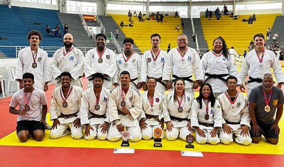 Equipe Selar de Jandira brilha no Torneio Beneméritos em Itapecerica da Serra