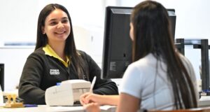 Poupatempo registrou 45 milhões de atendimentos presenciais e 76 milhões de interações digitais apenas no último ano