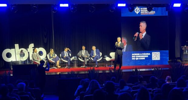 Guto Issa alerta sobre incertezas da reforma tributária e riscos da extinção do ISS para a arrecadação e autonomia municipal.