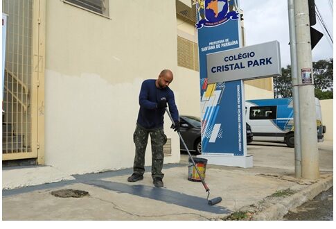 Bairro Cristal Park 4 recebe Operação Bairro Limpo com serviços de zeladoria e manutenção