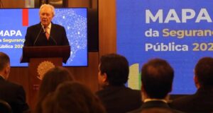 Lewandowski afirmou que o Governo Federal repassou, por meio do Fundo Nacional de Segurança Pública, mais de R$ 2,4 bilhões, entre 2023 e 2024, para investimentos na melhoria da capacidade operacional de estados e municípios