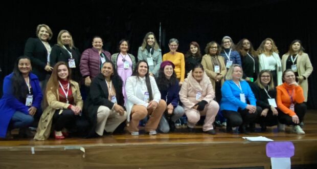 Cotia marca presença na II Conferência Regional de Mulheres em Itapevi com delegadas eleitas após dez anos da última edição.