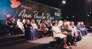 Câmara de Osasco homenageia mulheres com prêmio Ana Paula Rossi