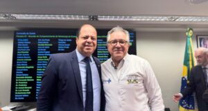 Deputado Ribamar Silva, Membro da Comissão de Saúde, Cobra Ações do Ministro Padilha para Dengue, Saúde da Mulher, Autistas e Disponibilização de Vacinas.