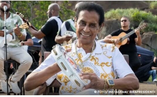Aos 88 anos, morre Bira Presidente, lenda do samba e fundador do Fundo de Quintal, referência no pandeiro e na música brasileira.