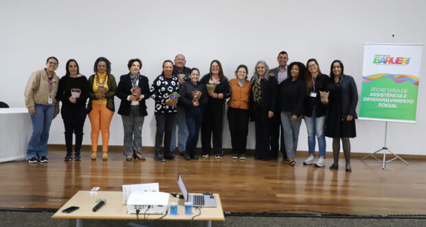Evento reuniu especialistas, conselheiros e representantes da rede de proteção social para debater os temas