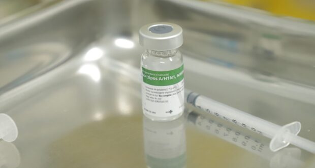 Vacina contra gripe está disponível para todos os públicos a partir de 6 meses