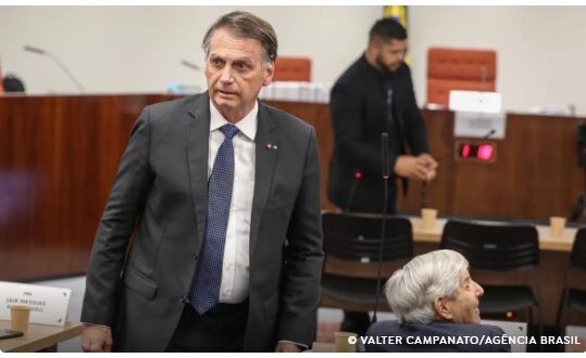 PGR solicita ao STF a condenação de Bolsonaro e mais sete réus do núcleo central por envolvimento em tentativa de golpe.