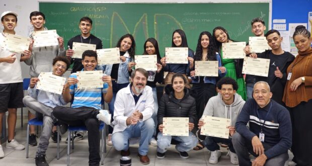 Em parceria com o Estado, Cotia forma 1º turma do curso de Marketing Digital