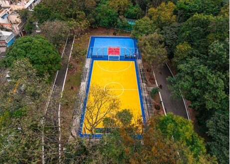 Prefeitura de Osasco entrega quadra revitalizada no Parque da Fito, promovendo esporte e lazer no Jardim das Flores.