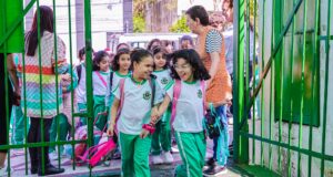 Rede municipal de Osasco inicia segundo semestre letivo de 2025 com mais de 70 mil alunos da Educação Infantil ao Fundamental.