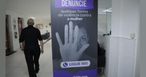 Mostra da Secretaria da Mulher de Barueri denuncia o feminicídio e convida o público a refletir sobre a violência contra mulheres.