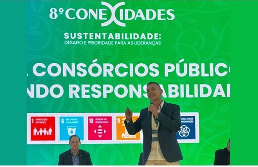 Painel reúne nove consórcios públicos e lideranças no 8º Conexidades, em Holambra, para debater gestão compartilhada no setor público.