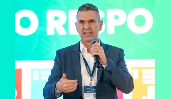 Municípios acumulam responsabilidades enquanto a União concentra recursos, dificultando a prestação eficaz de serviços públicos.
