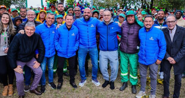 Prefeitura de Osasco inicia a 4ª edição do Prefeito no Bairro no Jardim Roberto, com a presença do prefeito Gerson Pessoa e equipe.