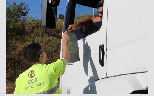 Sorocabana intensifica ações de segurança viária e saúde em julho, impactando mais de 7.400 pessoas nas rodovias.