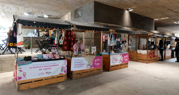 Programa Mãos e Mentes Paulistanas promove mais de 45 feiras na Capital, valorizando artesãos e gerando renda no setor.