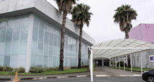 Evento da Prefeitura de Barueri em 25/9 ajuda alunos do 3º ano a conhecer carreiras e escolher caminhos profissionais.