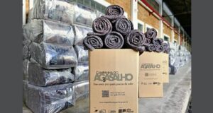 Campanha do Agasalho em SP chega à reta final. Poupatempo arrecadou 72 mil itens e recebe doações até 20/9 em suas 245 unidades.