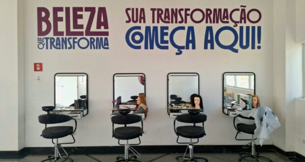 Prefeitura de Cotia inaugura escola de capacitação em beleza e estética, oferecendo cursos gratuitos para a população.
