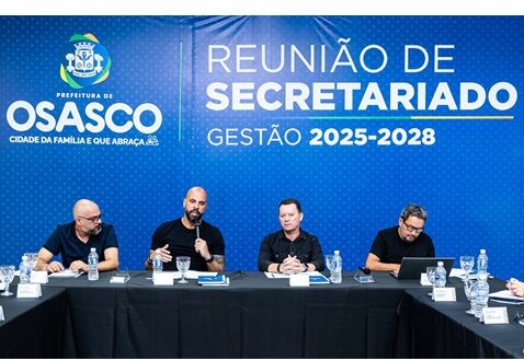 Gerson Pessoa e vice Lau Alencar reuniram secretários em Osasco para avaliar ações, resultados e planejar próximos meses.
