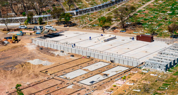 Osasco inaugura até 2 de novembro o primeiro cemitério vertical da cidade, no Jardim Santo Antônio, com 2 mil lóculos.