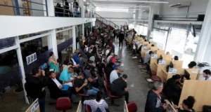 Até 30 de setembro, Cate Interlagos oferece 850 vagas temporárias no GP Brasil de Fórmula 1, com diárias de R$120 a R$250.