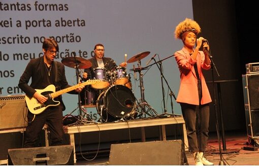 Barueri recebe o Femupo nos dias 3, 4 e 5 de outubro, celebrando a música popular brasileira com diversidade e emoção.