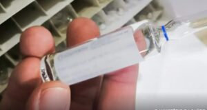 Ministério da Saúde distribui mais 1.125 frascos de etanol farmacêutico a nove estados para tratar casos de intoxicação por metanol.