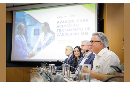 O Governo do Brasil oferece auxílio financeiro para deslocamento, alimentação e hospedagem de pacientes em tratamento de radioterapia.
