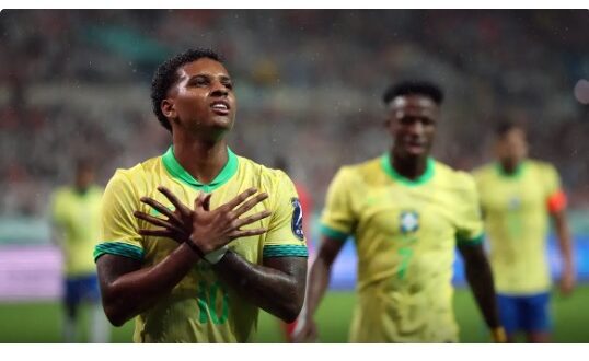 Seleção brasileira goleia Coreia do Sul por 5 a 0, destacando o entrosamento do quarteto ofensivo.