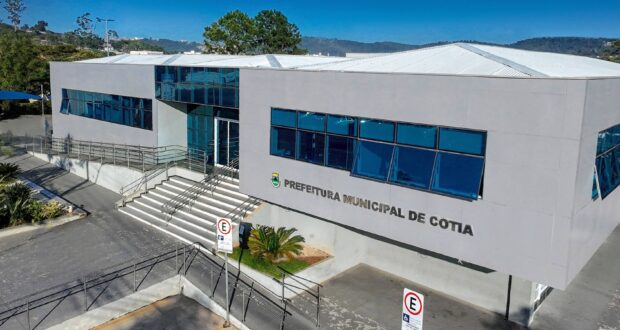 Serviços públicos de Cotia não terão expediente em 27 de outubro devido à antecipação do ponto facultativo do Dia do Servidor.