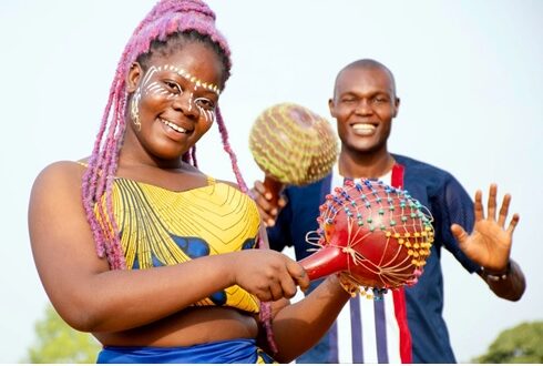 Cotia recebe o Conexões África-Brasil 2025 com cultura, arte, oficinas e celebração da herança afrodescendente. Entrada gratuita.