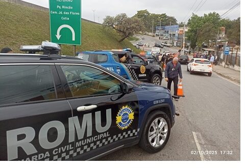 ROMU de Cotia atendeu ocorrência de roubo de moto; criminosos foram baleados após flagrante feito por guarda de Itapevi.