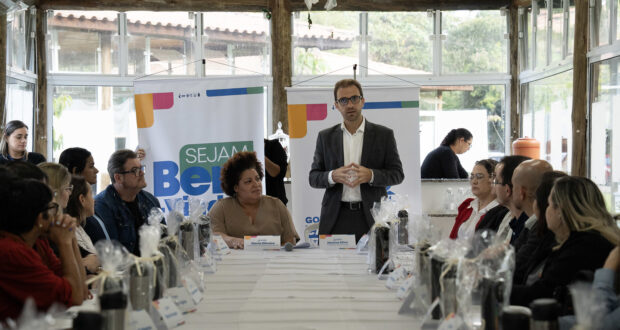Prefeito Mateus Silva apresenta novos benefícios e melhorias no plano de carreira para servidores municipais de Caraguatatuba.